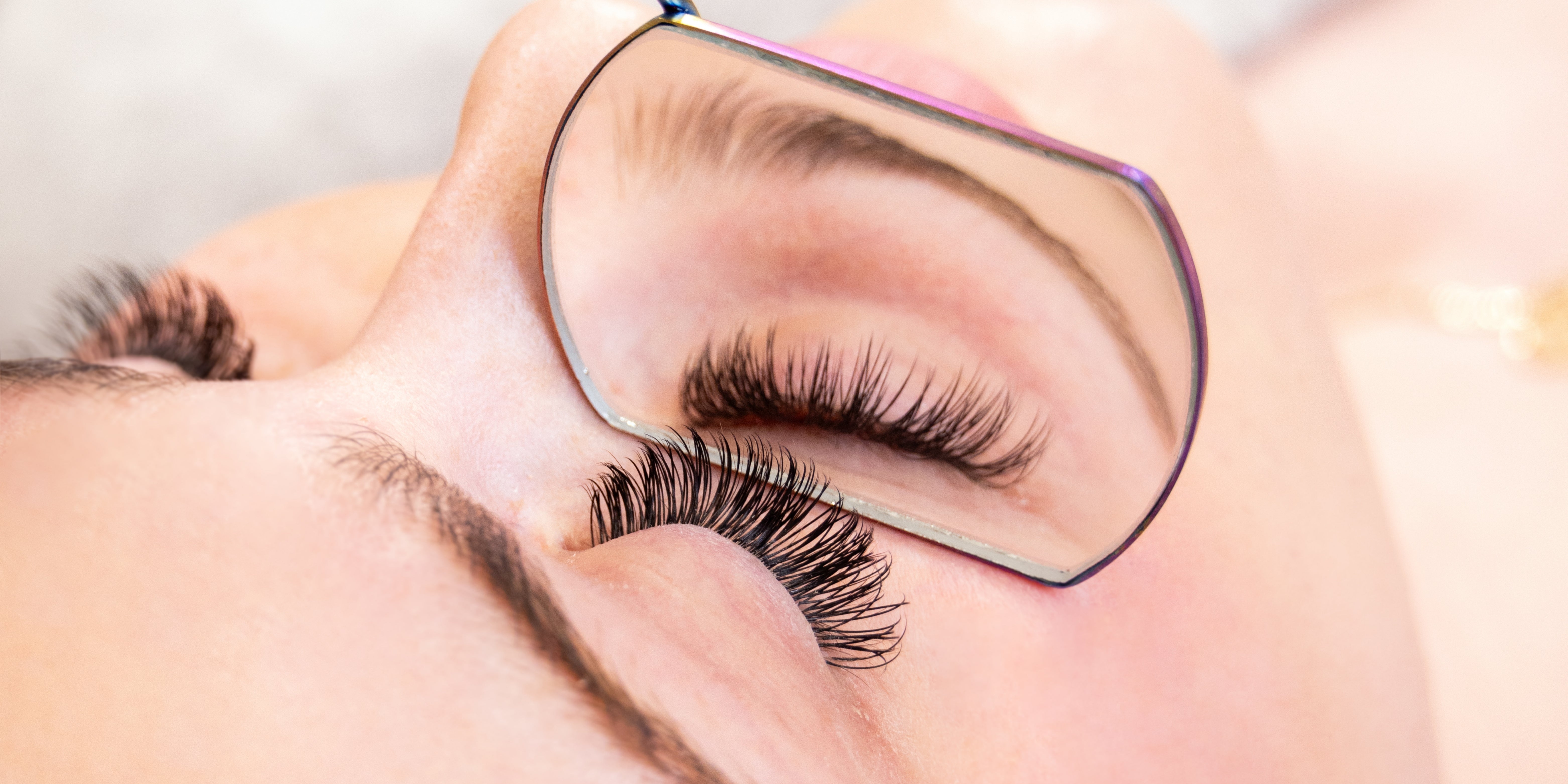 Layering Extensions How to Layer Lash Extensions: Thickness, Length & Curl – CURACORO USA