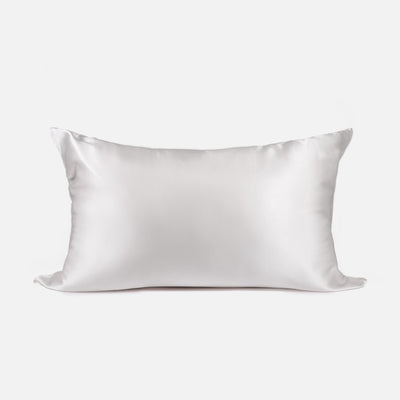 Curacoro Pure Silk Pillowcase in Silky White, featuring a soft and smooth luxury finish.