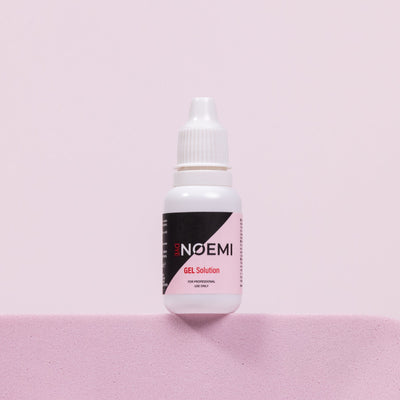 Noemi Gel Developer 3% Bottle Over Pink Background