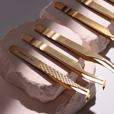 Moonlight Curve Isolation Tweezer – Precision Lash Tool | Curacoro
