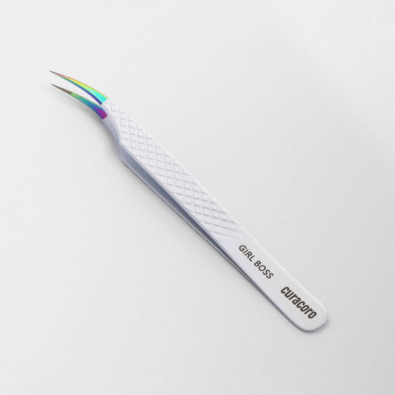 Girl Boss Tweezer Daisy White over a light background. 