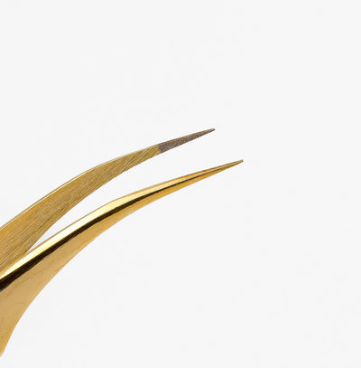 Girl Boss Tweezer Gold close up 