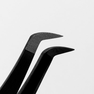 Babe Booty Tweezer Onyx close up